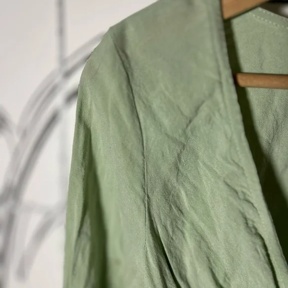 Urban Outfitters Light Green Twisted Front Deep V Long Sleeve Top, Size XS - Picture 3 of 10